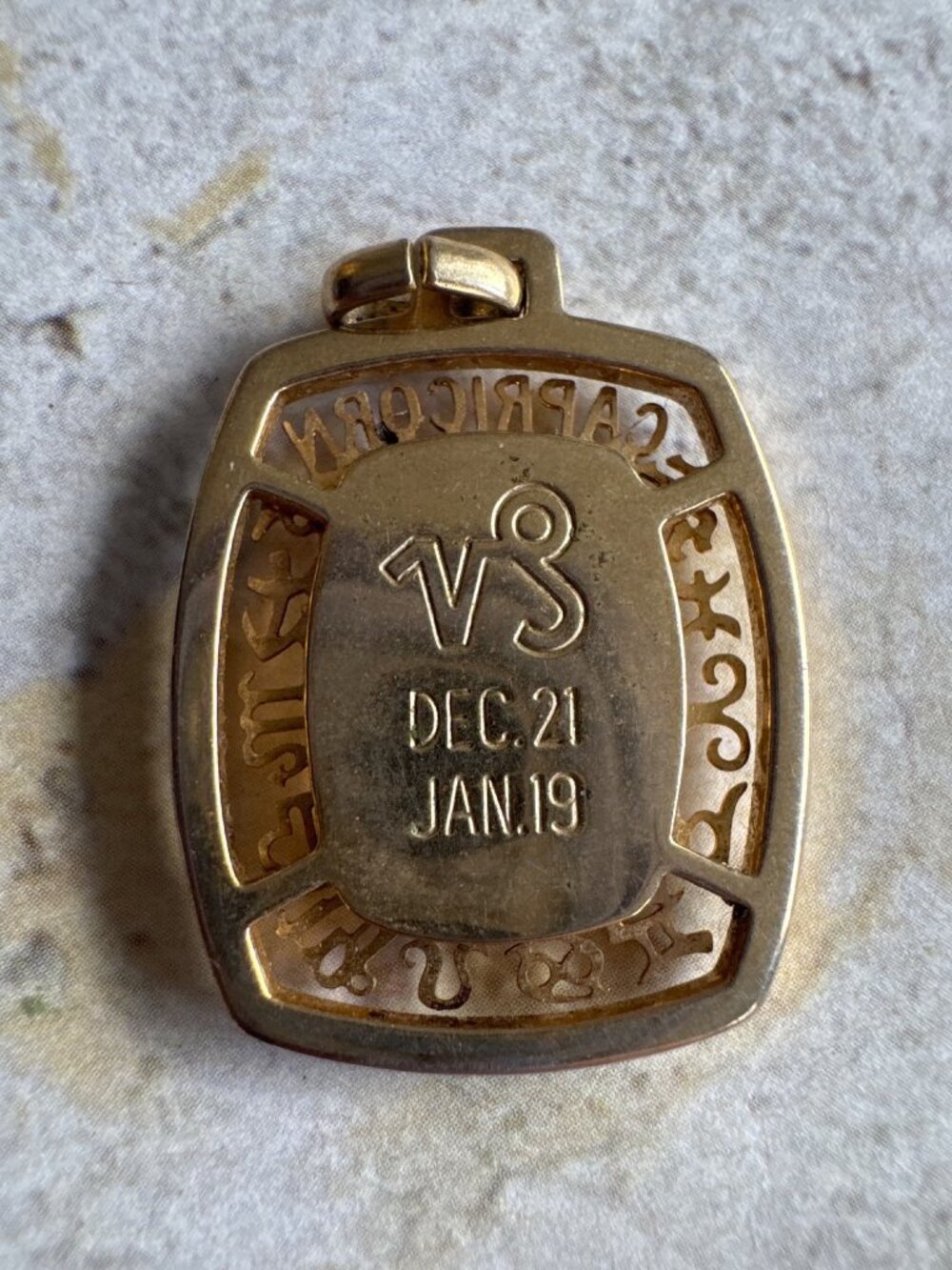 Vintage Capricorn Zodiac Pendant Necklace With Gold-Tone Chain Goat Design 24” - Picture 7 of 11